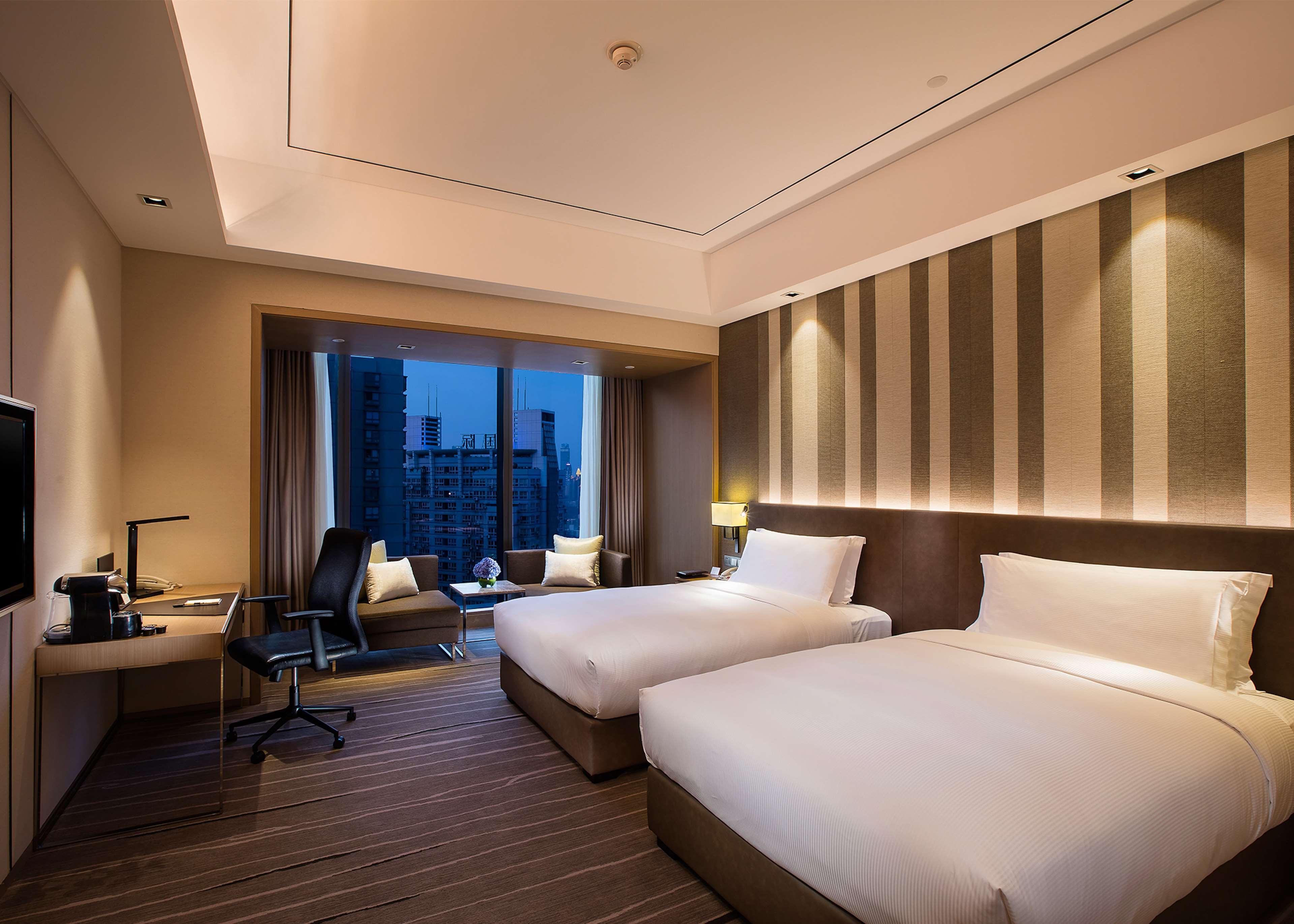 Doubletree By Hilton Chongqing - Nan'An Hotel Bagian luar foto