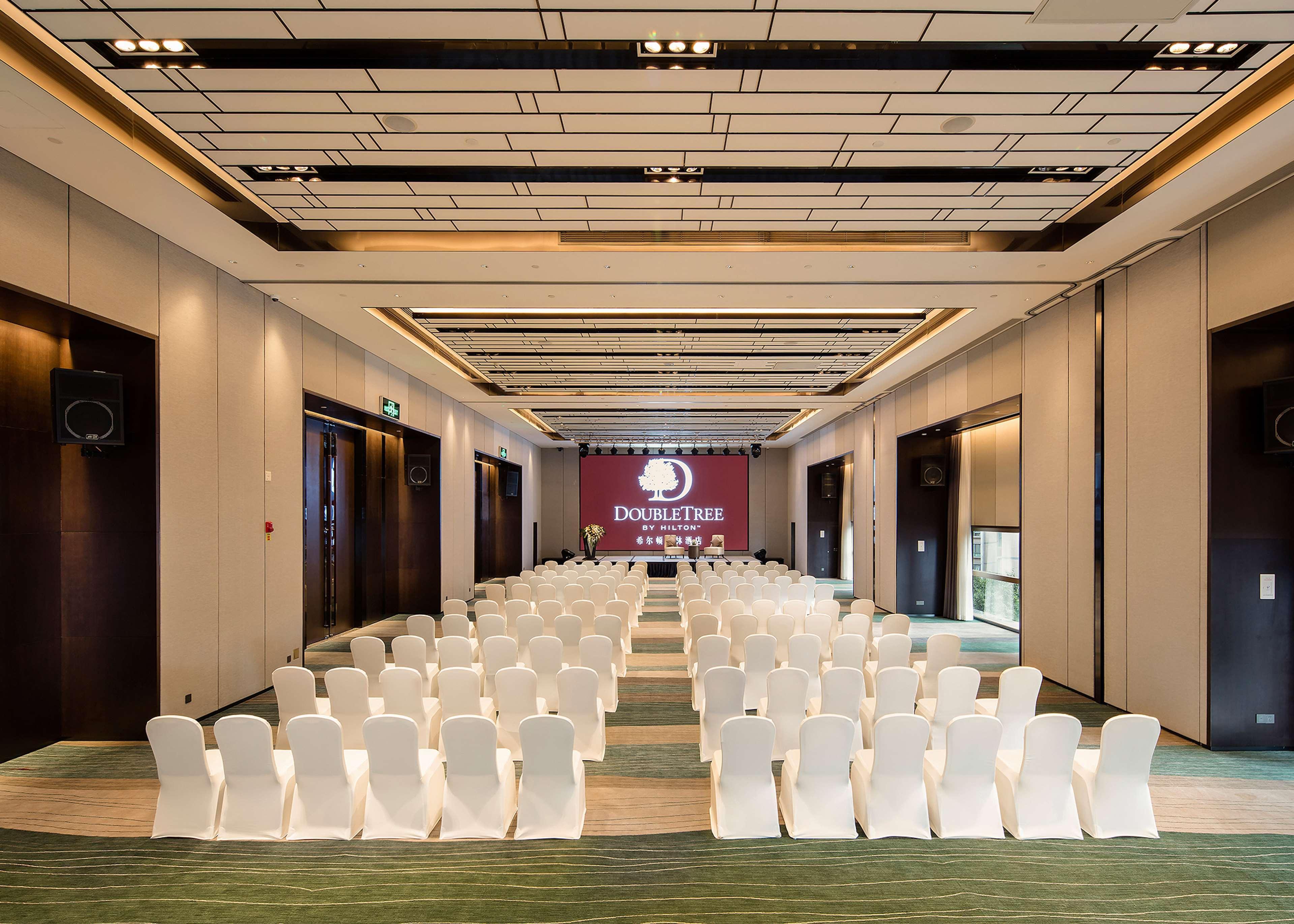 Doubletree By Hilton Chongqing - Nan'An Hotel Bagian luar foto